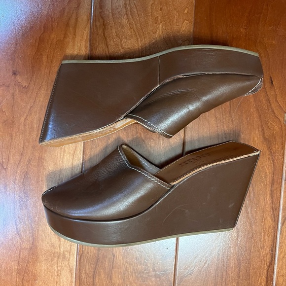 Robert Clergerie Vintage Brown Leather Peep Toe Platform Mules - Picture 4 of 7